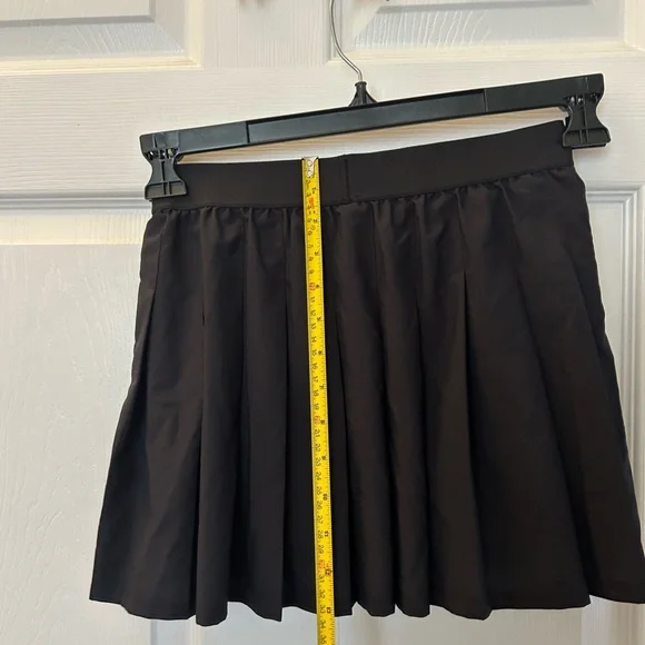 ALO Yoga Black Mini Skirt - Picture 4 of 6